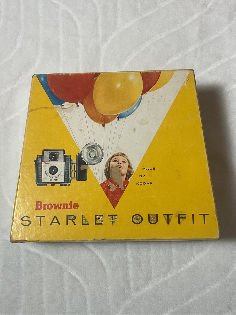 Kodak Yellow Brownie Starlet Outfit Box with camera